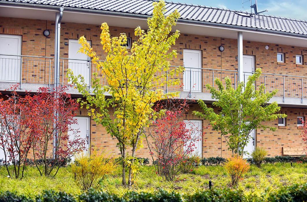 Prima Inn Hotel & Hof Neuruppin - Digitales & Rezeptionsloses Motel Zewnętrze zdjęcie