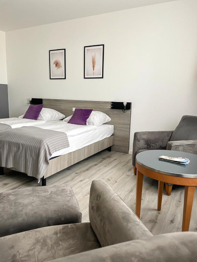 Prima Inn Hotel & Hof Neuruppin - Digitales & Rezeptionsloses Motel Zewnętrze zdjęcie