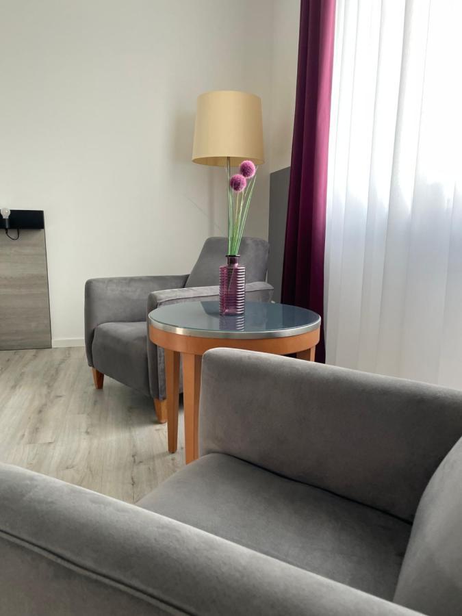 Prima Inn Hotel & Hof Neuruppin - Digitales & Rezeptionsloses Motel Zewnętrze zdjęcie